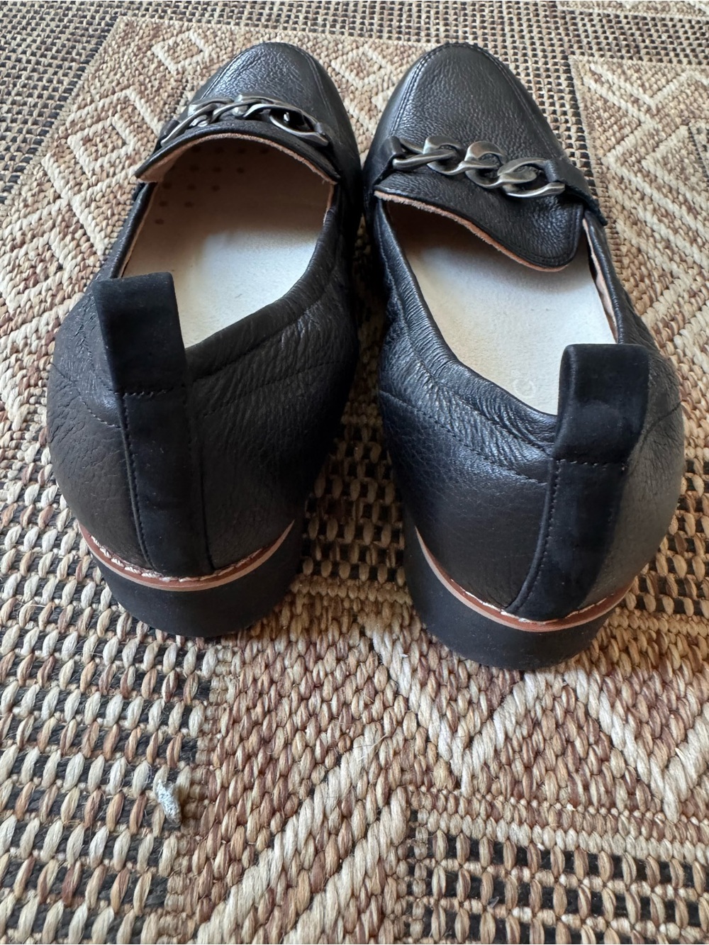 VIONIC Cynthia Black Leather Chain Slip On Loafers Size 8.5 - Picture 4 of 6